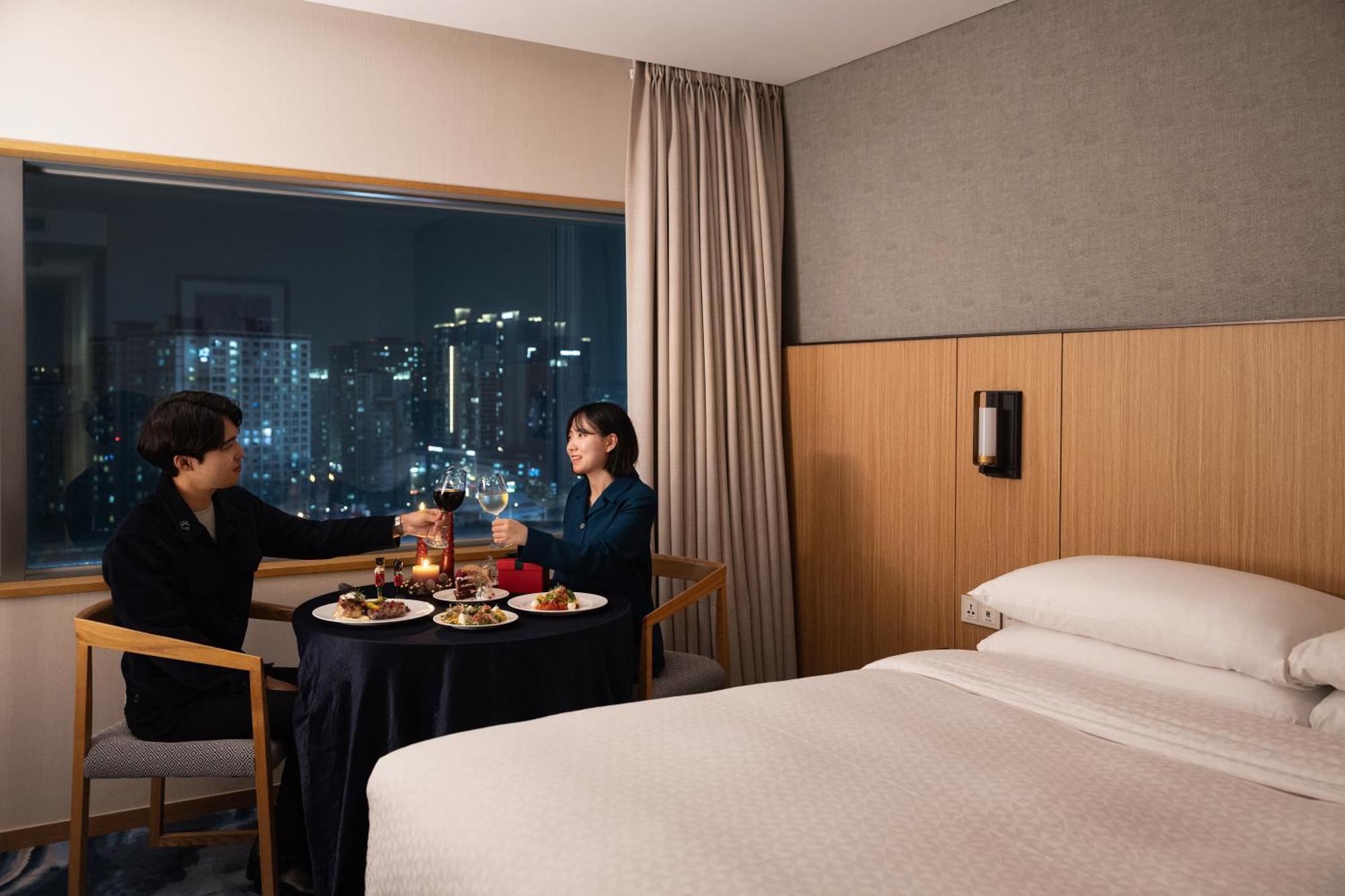 โฟร์ พอยต์ บาย เชอราตัน โซล คูโร Hotel ภายนอก รูปภาพ